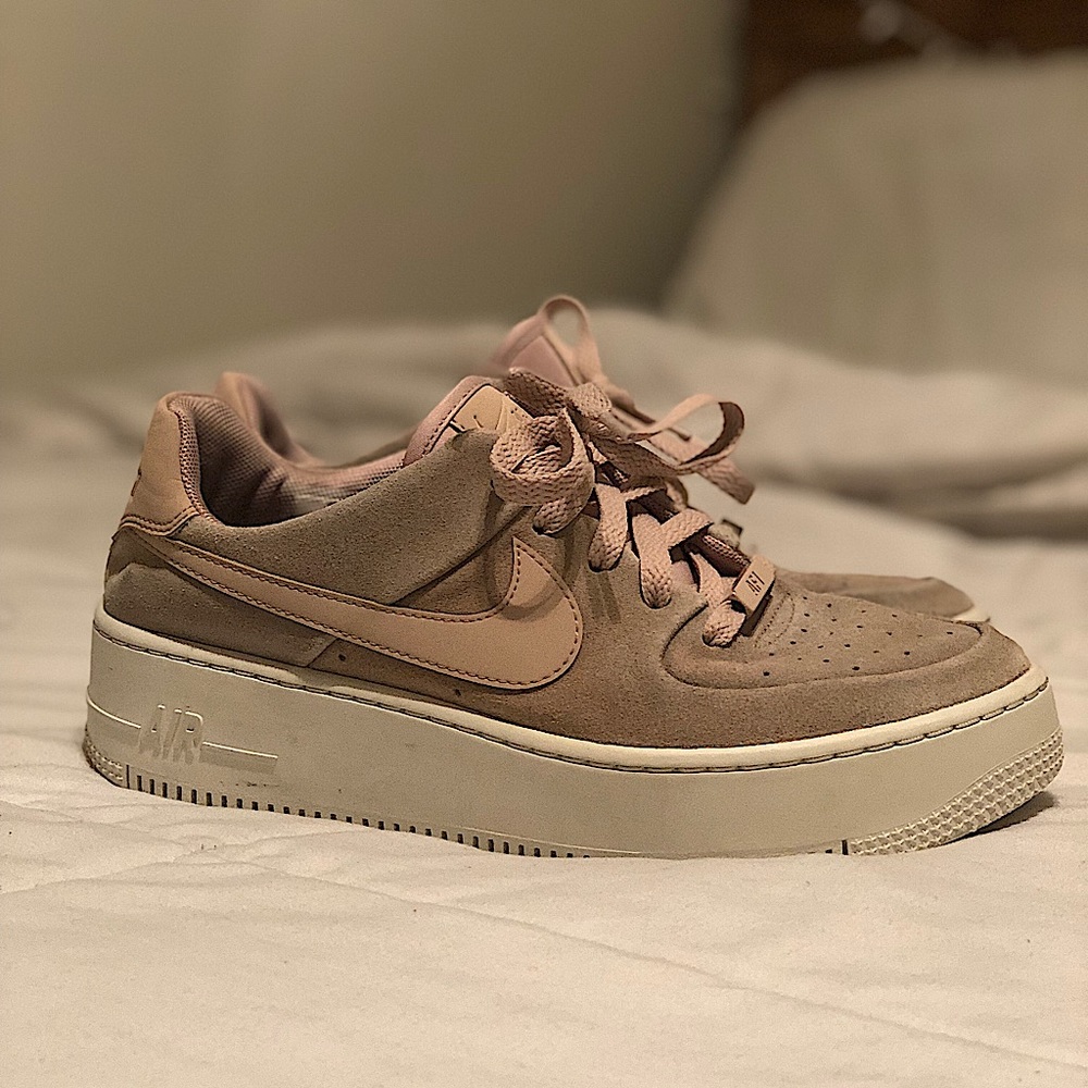 Nike Air Force 1 Sage Low
